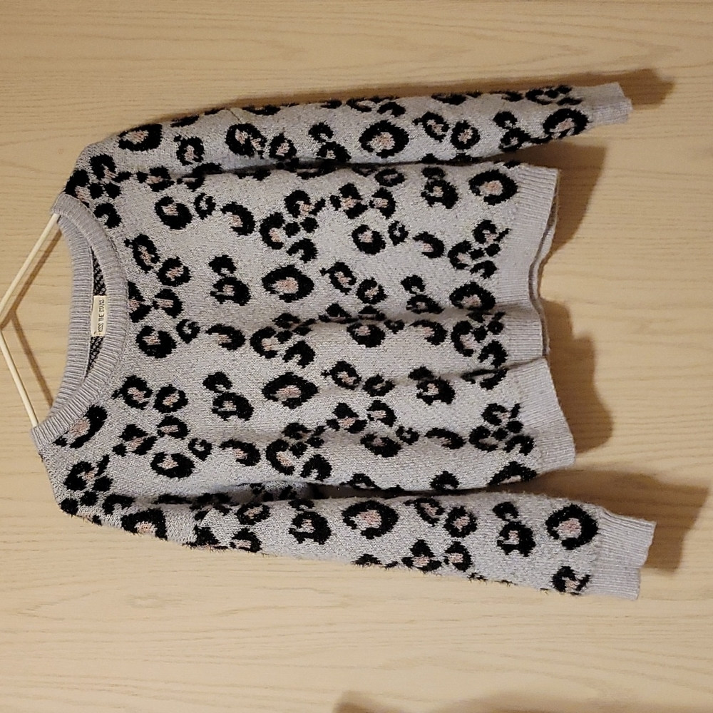 Leopard print sweater 😍